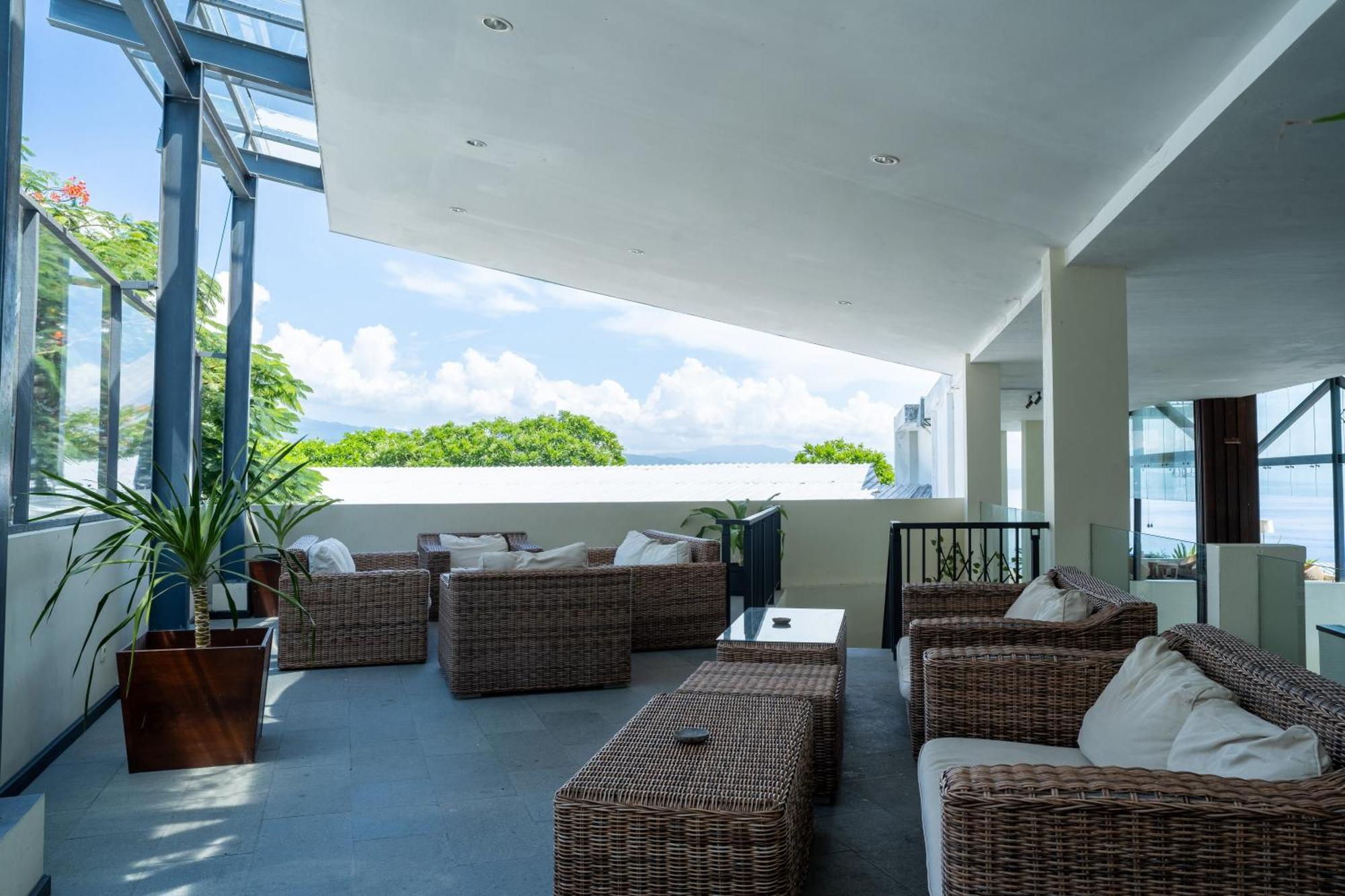 Estrella Hotel & Conference Luwuk Luaran gambar