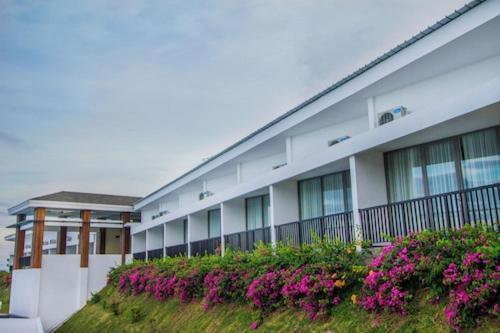 Estrella Hotel & Conference Luwuk Luaran gambar